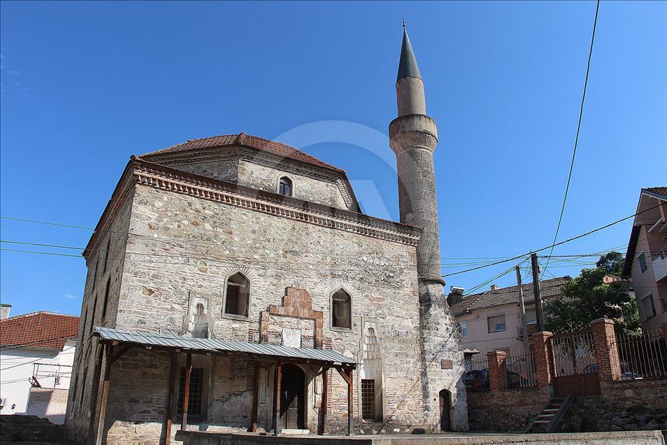 Ustrumca'daki Osmanlı eserleri ilgi bekliyor
