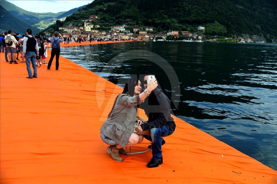 The Floating Piers 