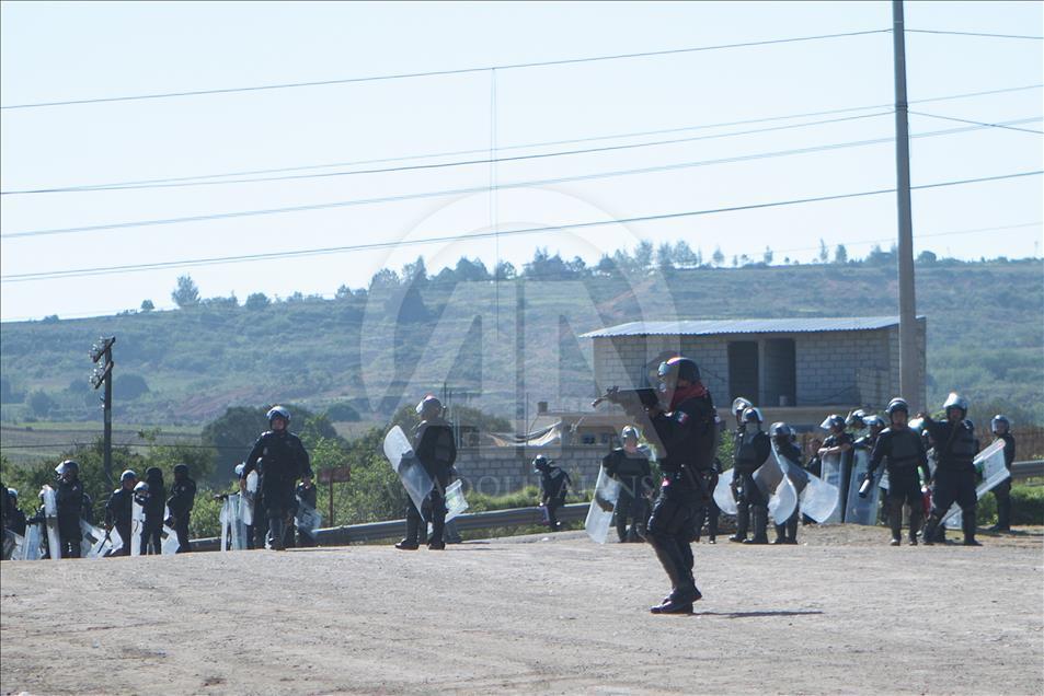 Meksika'da eğitim reformu protestosu