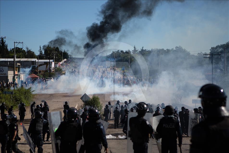 Meksika'da eğitim reformu protestosu