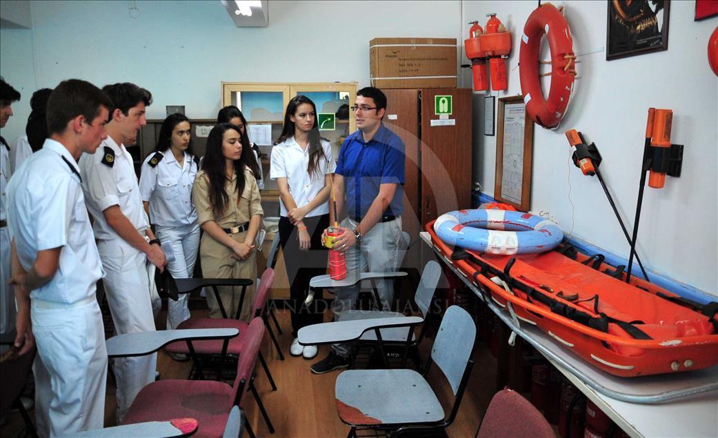 Piri Reis'in torunları Gelibolu'da yetişiyor
