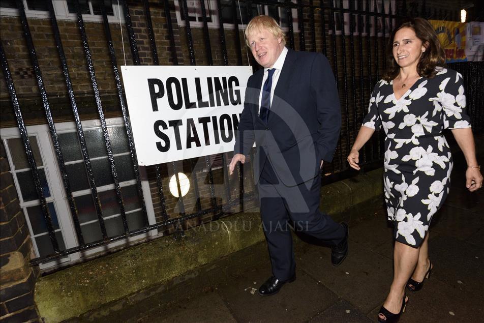 Boris Johnson votes in EU referendum