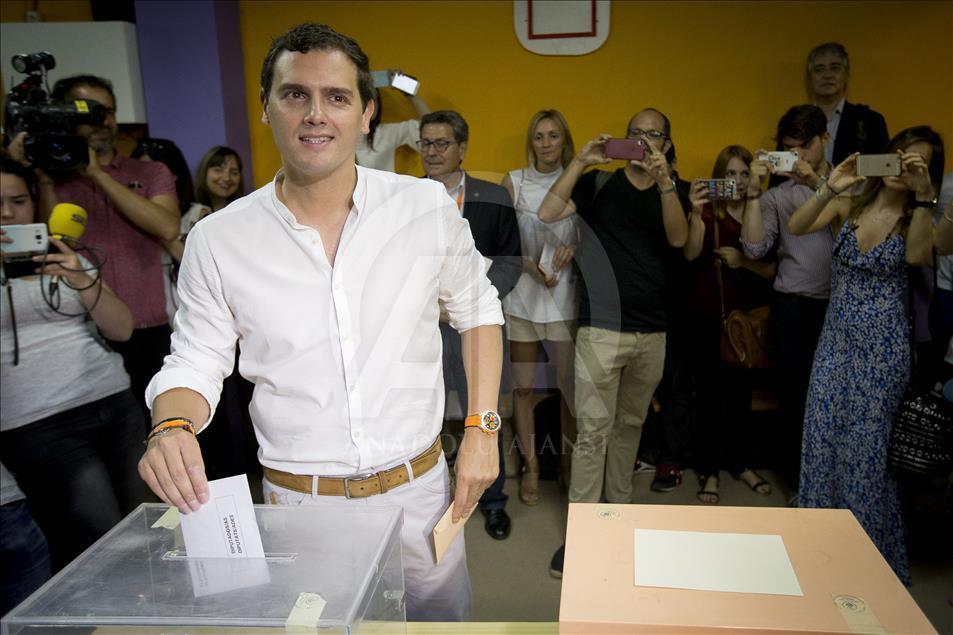 Albert Rivera votes in spanish elections
