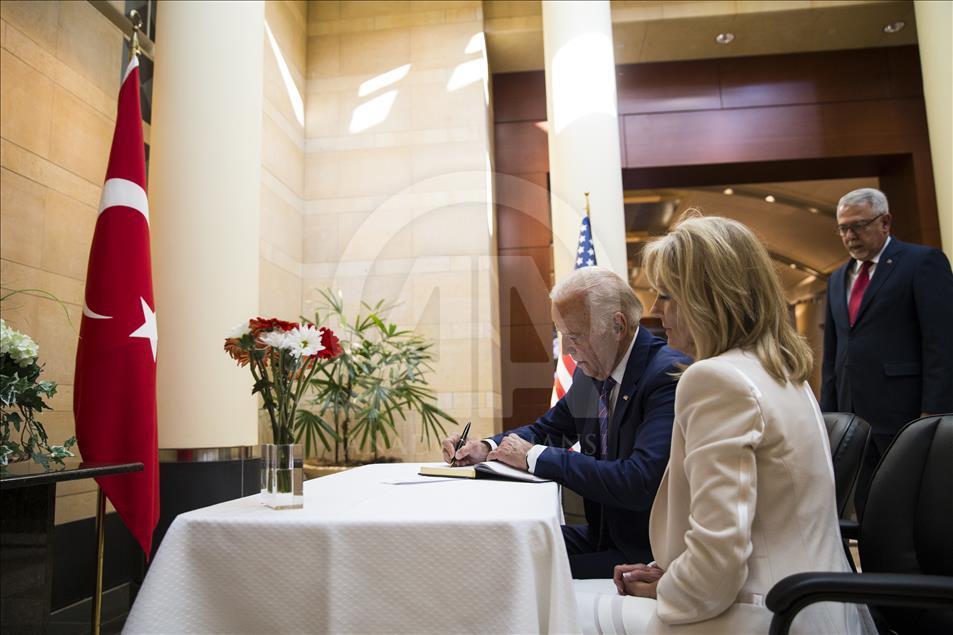 Vice President Joe Biden Signs the Condlences Book for the Victims of the Istanbul Airport Bombing at the Embassy of Turkey in the US