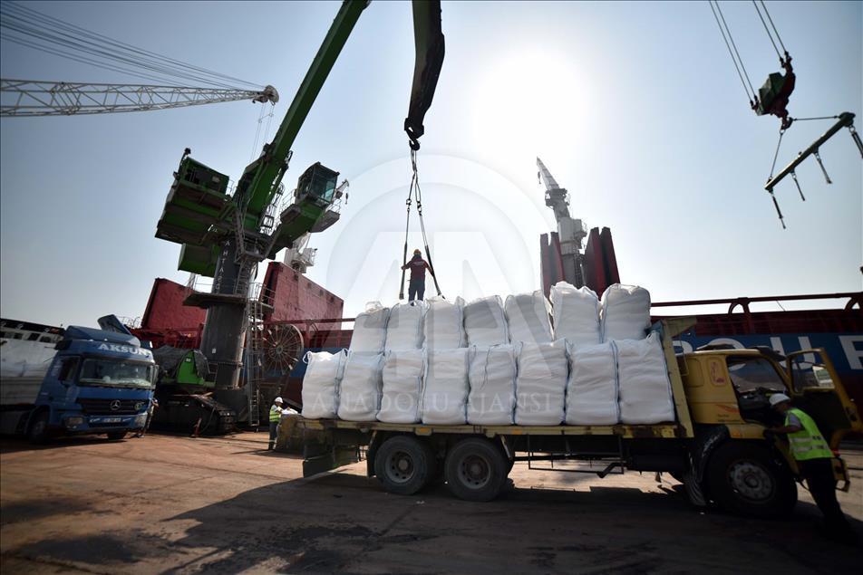 Humanitarian aid from Turkey to Gaza to be sent via cargo ship