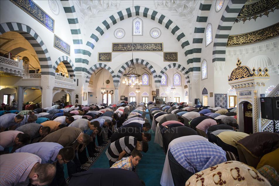 Eid al-Fitr at Diyanet Center of America