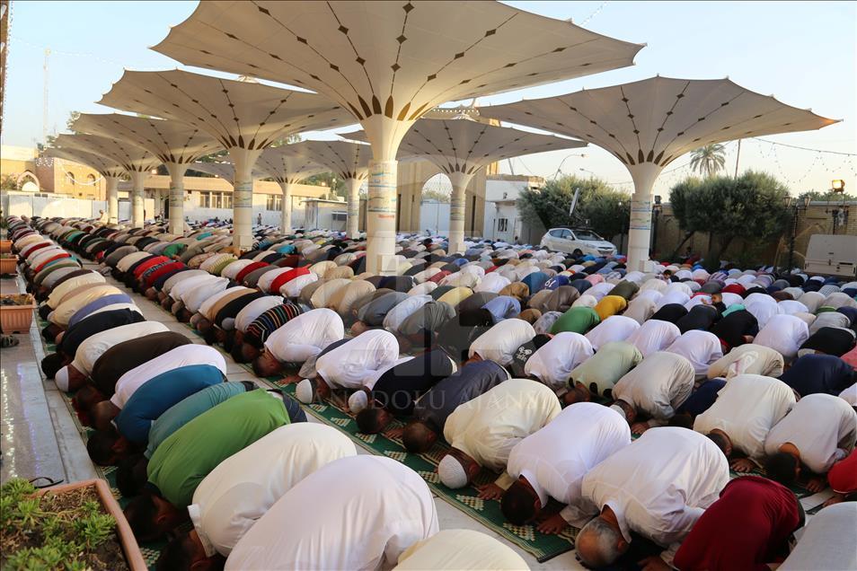Bağdat'ta Bayram namazı