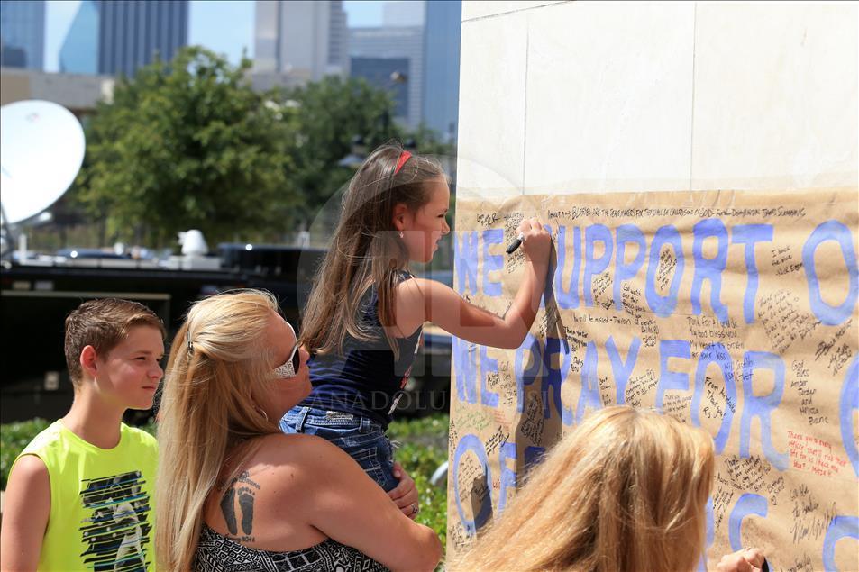 Dallas Mourns Killings Of Five Police Officers