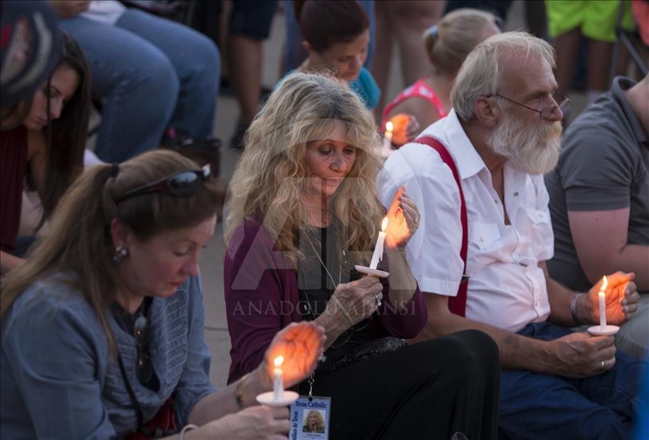 Commemorative ceremony for a police officer in Dallas shooting