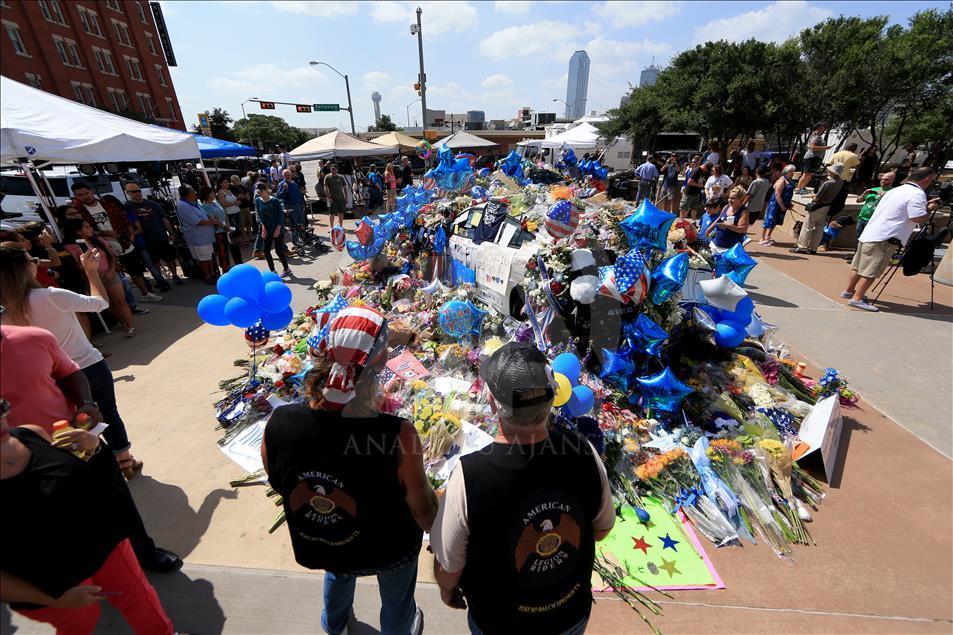 Dallas Mourns Killings Of Five Police Officers