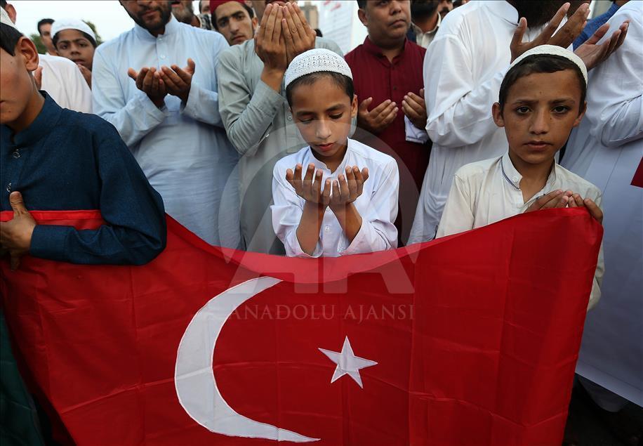 FETÖ'nün darbe girişimine tepkiler
