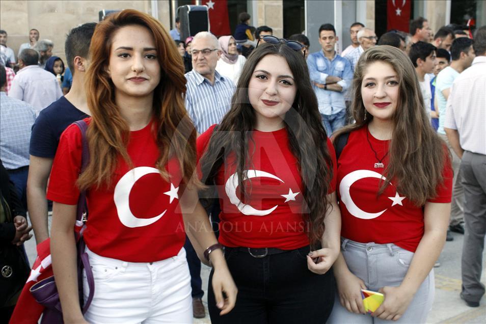 FETÖ'nün darbe girişimine tepkiler