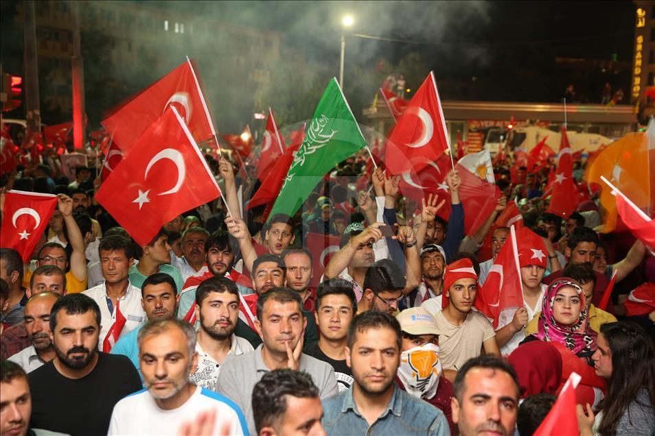 FETÖ'nün darbe girişimine tepkiler