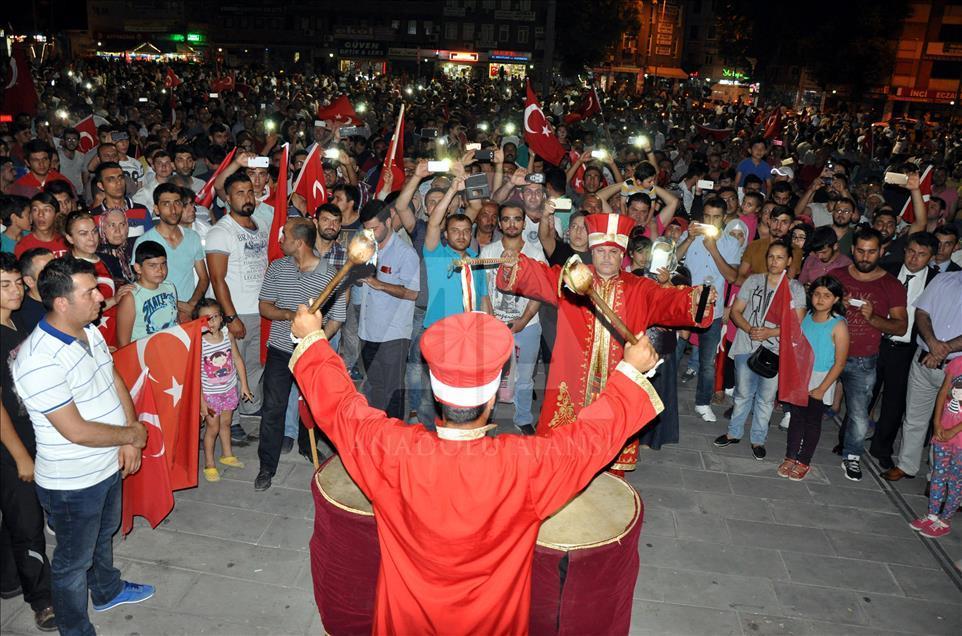 FETÖ'nün darbe girişimine tepkiler