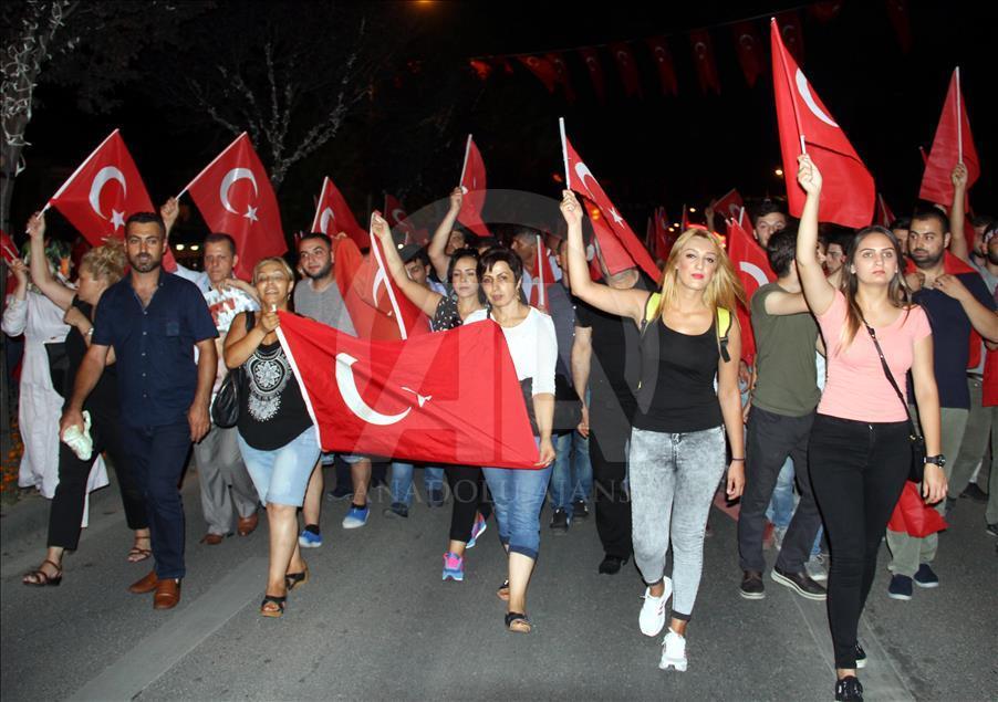 FETÖ'nün darbe girişimine tepkiler
