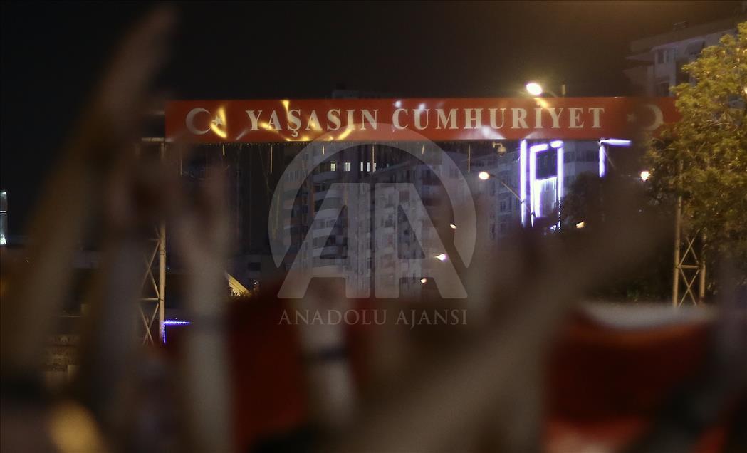 FETÖ'nün darbe girişimine tepkiler