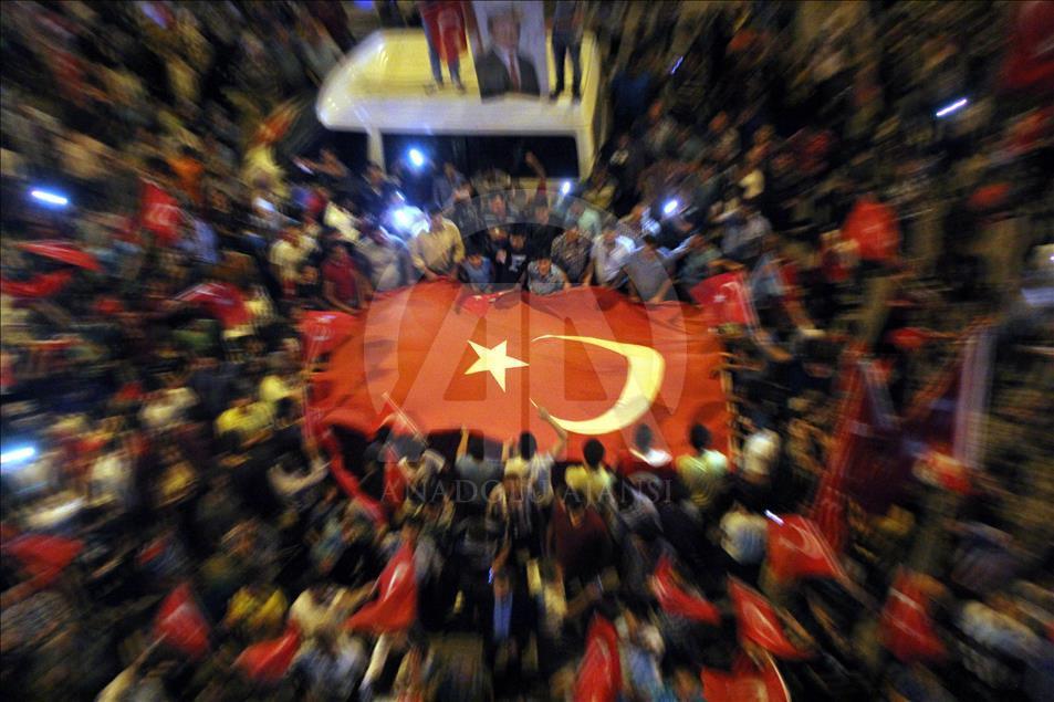 FETÖ'nün darbe girişimine tepkiler