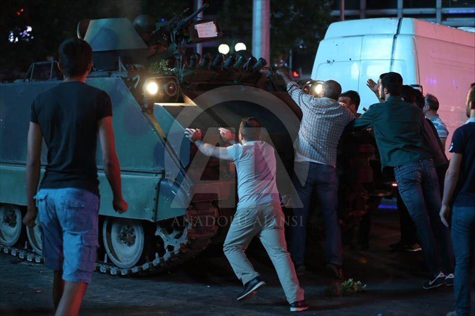 Turkey stand against military coup attempt 18