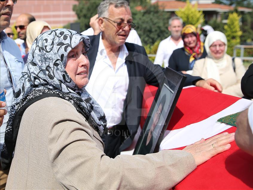 Demokrasi şehitleri son yolculuğuna uğurlanıyor