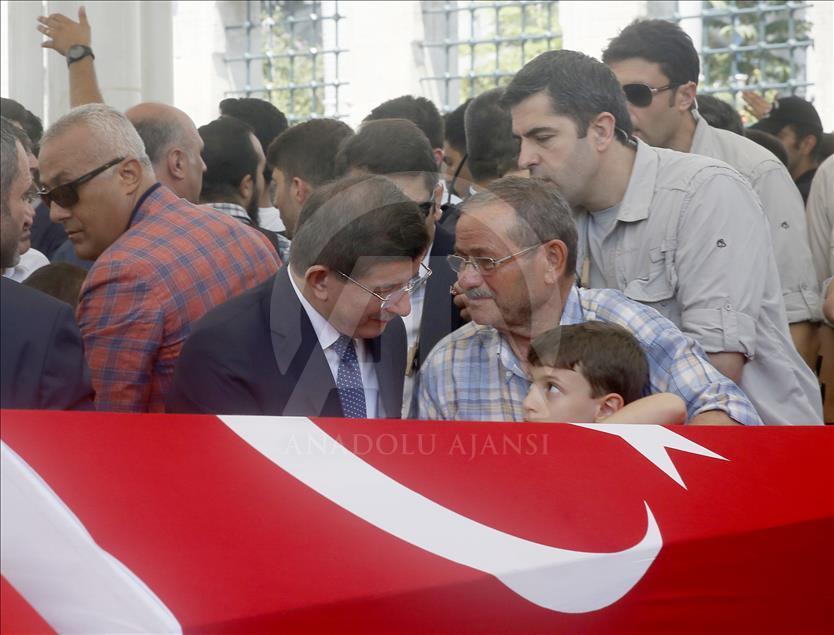Demokrasi şehitleri son yolculuğuna uğurlanıyor