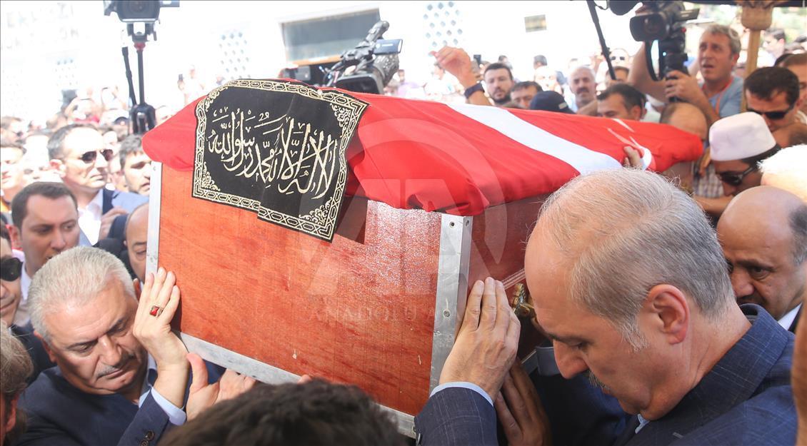 Demokrasi şehitleri son yolculuklarına uğurlanıyor