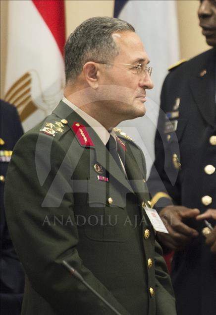 Yurt genelinde 103 general ve amiral gözaltına alındı