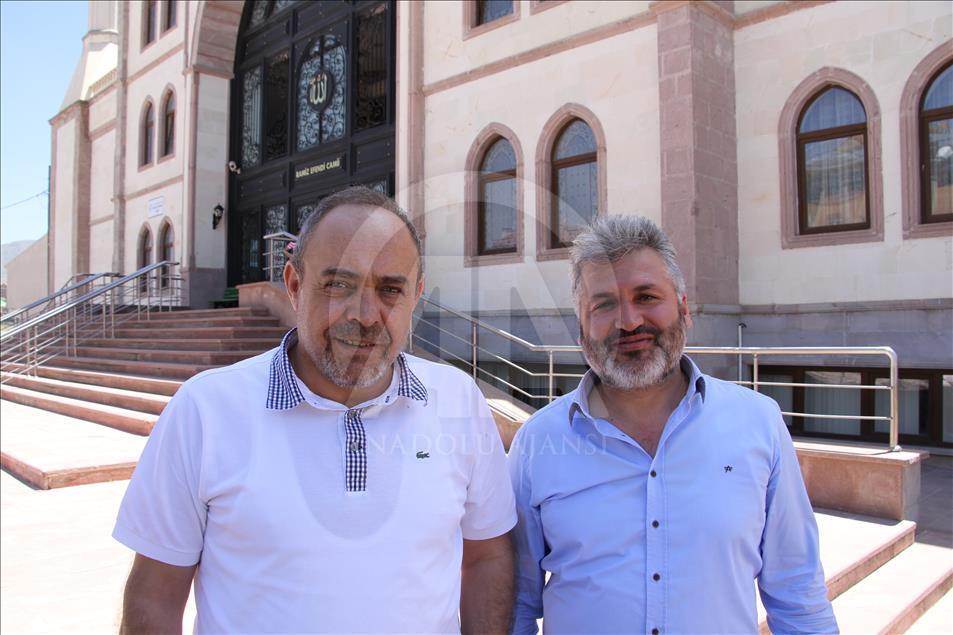 Terörist elebaşının babasının ismini camilerinde istemediler