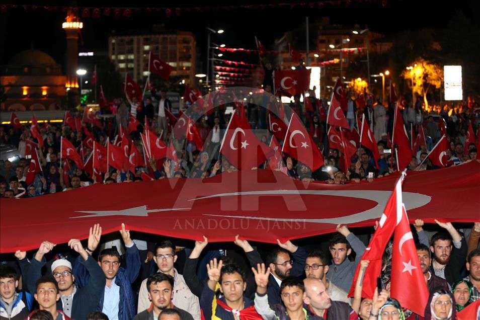 FETÖ'nün darbe girişimine tepkiler