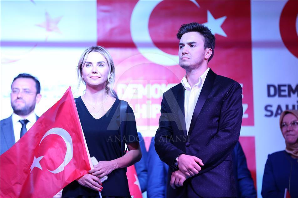 Sanat ve Spor Dünyası FETÖ Darbesine karşı Kızılay'da