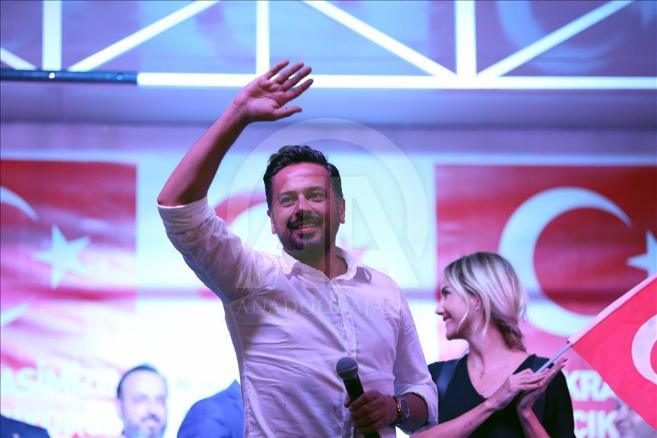 Sanat ve Spor Dünyası FETÖ Darbesine karşı Kızılay'da