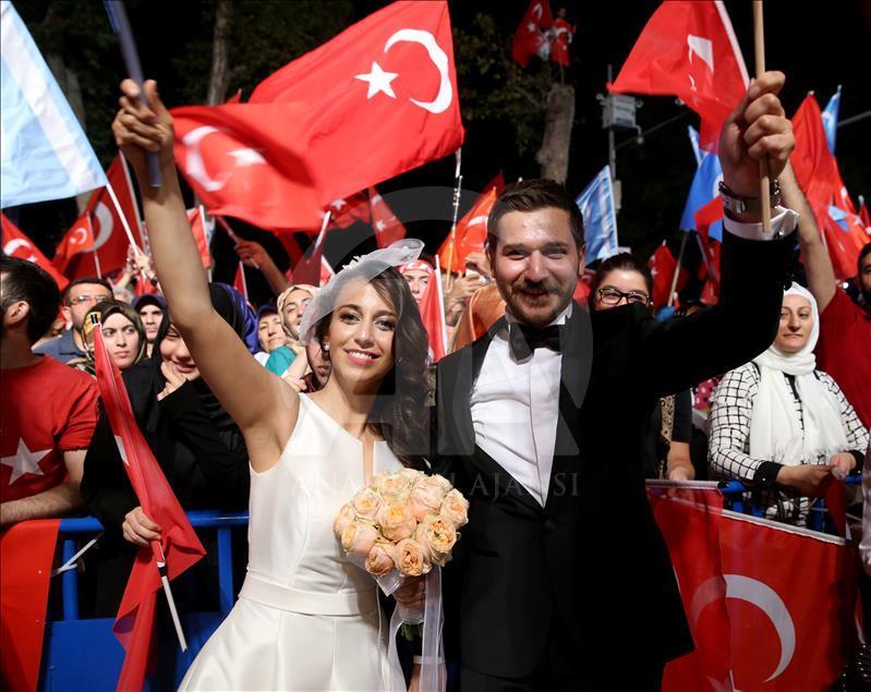 Nikah masasından "demokrasi nöbeti"ne