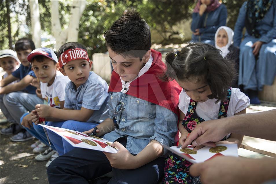 "15 Temmuz gazileri"ne çocuklardan "madalya"