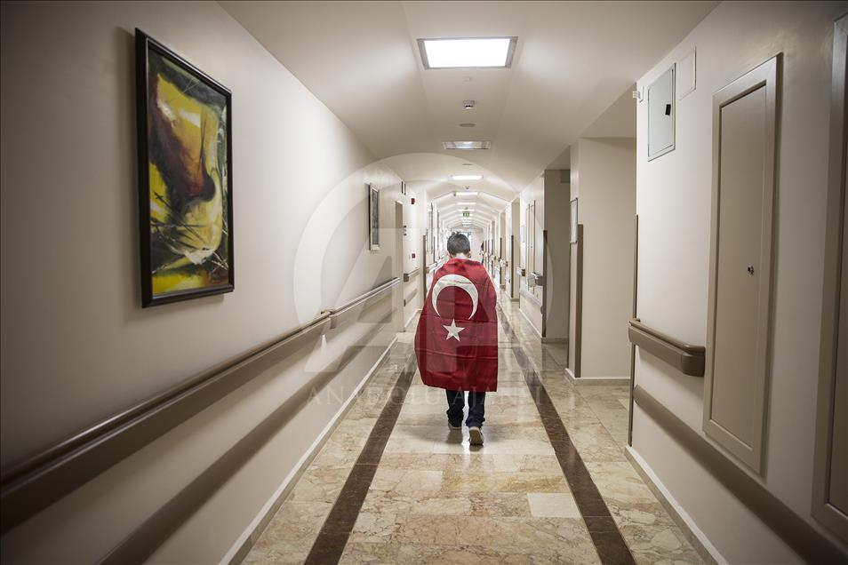 "15 Temmuz gazileri"ne çocuklardan "madalya"