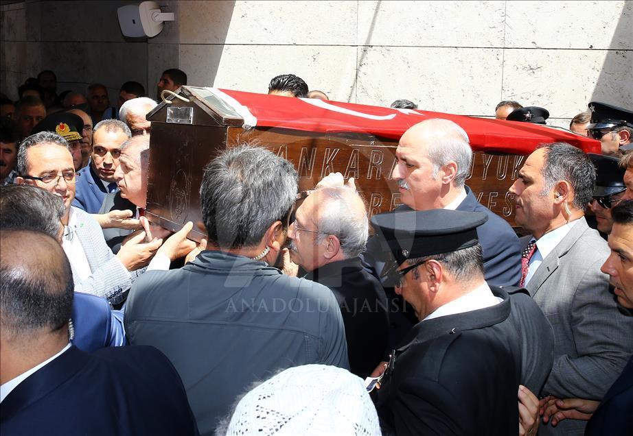 "Şeyhü'l-Müverrihin" Prof. Dr. İnalcık son yolculuğuna uğurlanıyor