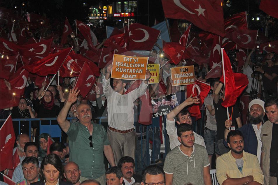 Demokrasi nöbeti devam ediyor
