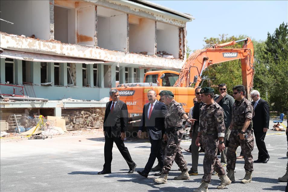Çavuşoğlu Gölbaşı Polis Özel Harekat Daire Başkanlığını ziyaret etti