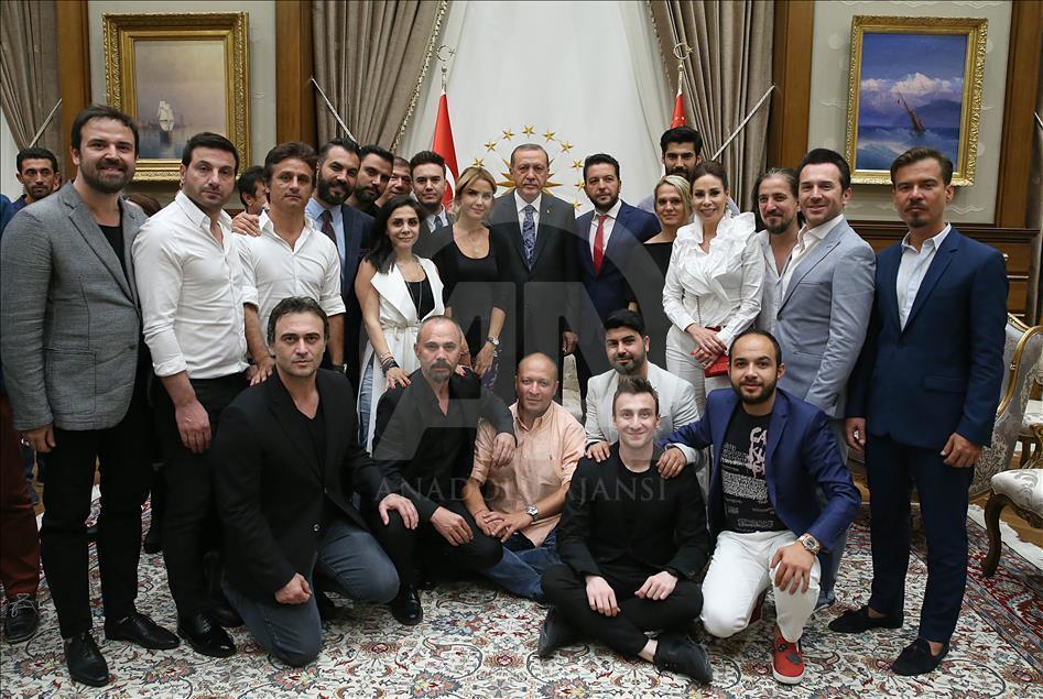 FETÖ'nün darbe girişimine tepkiler
