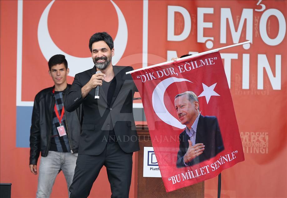 Avrupalı Türkler'den Köln'de demokrasi mitingi