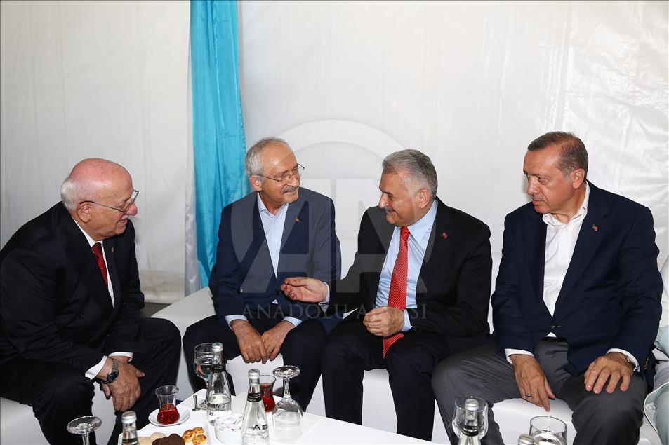 "Demokrasi ve Şehitler Mitingi"