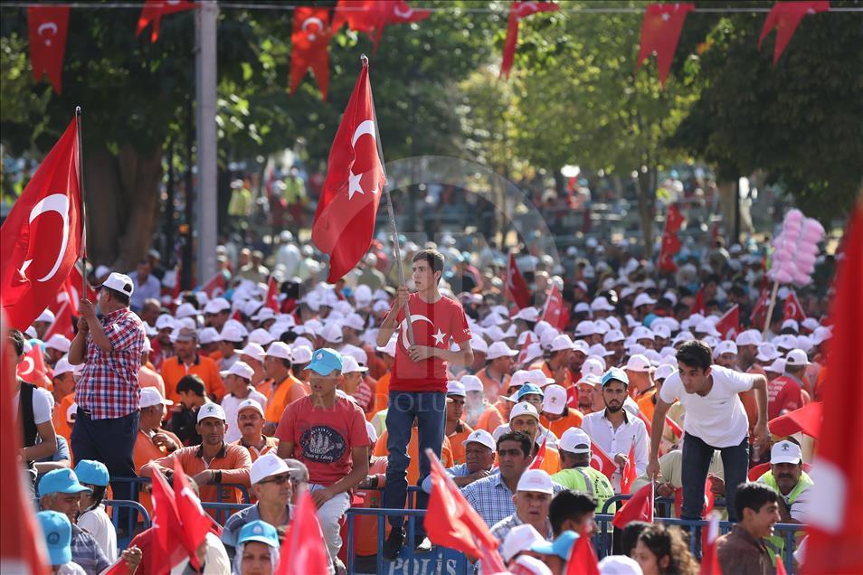 Demokrasi ve Şehitler Mitingi