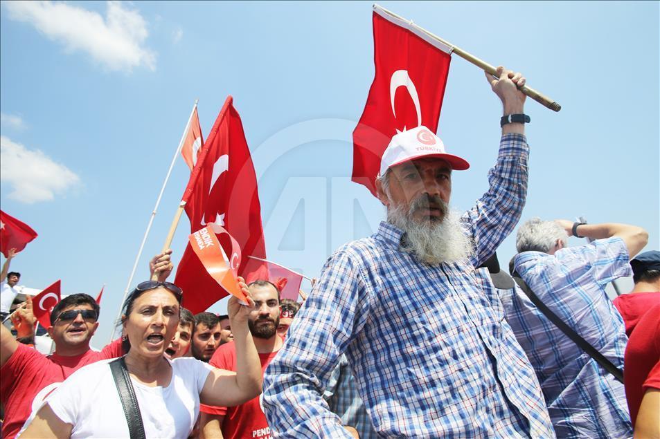 Milyonlar Yenikapı'daki miting alanında toplanmaya başladı