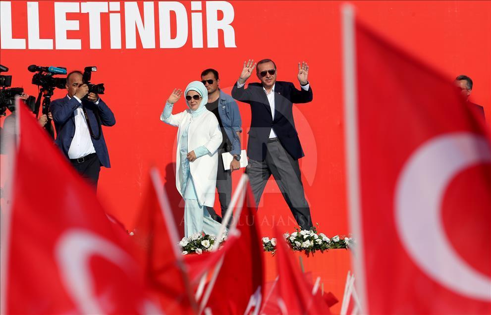 "Demokrasi ve Şehitler Mitingi"
