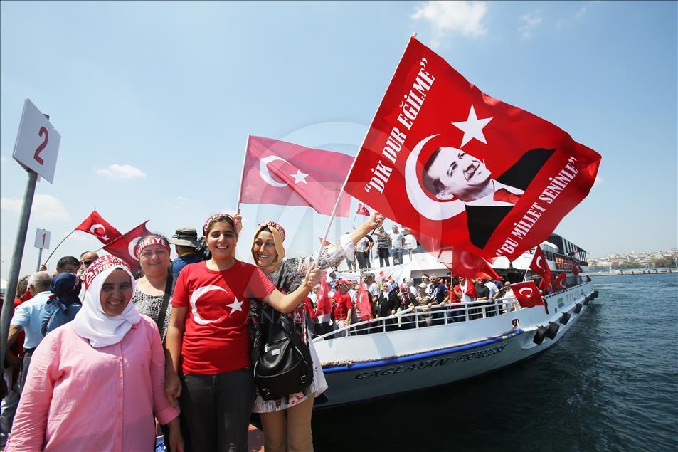 Milyonlar Yenikapı'daki miting alanında toplanmaya başladı