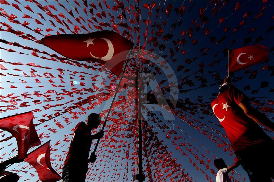 Demokrasi ve Şehitler Mitingi