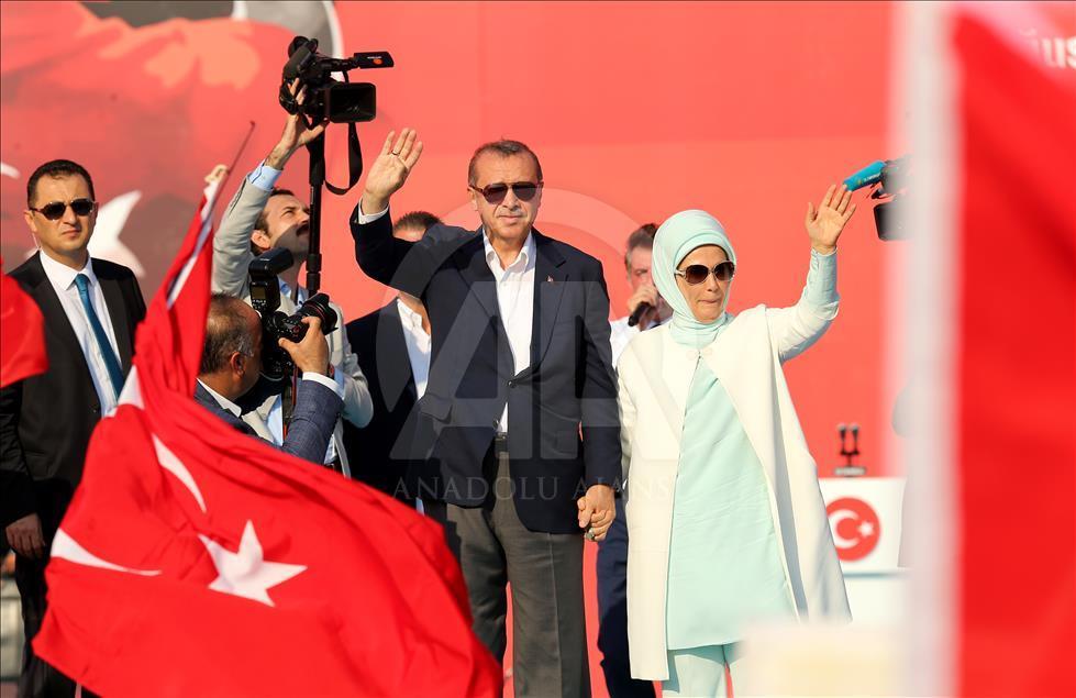 "Demokrasi ve Şehitler Mitingi"