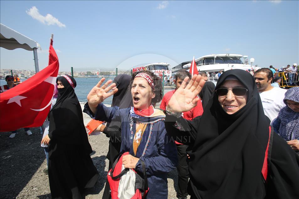 Milyonlar Yenikapı'daki miting alanında toplanmaya başladı