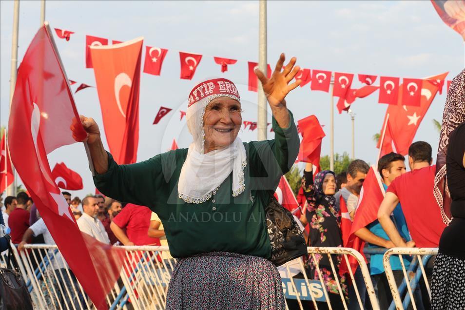 "Demokrasi ve Şehitler Mitingi"