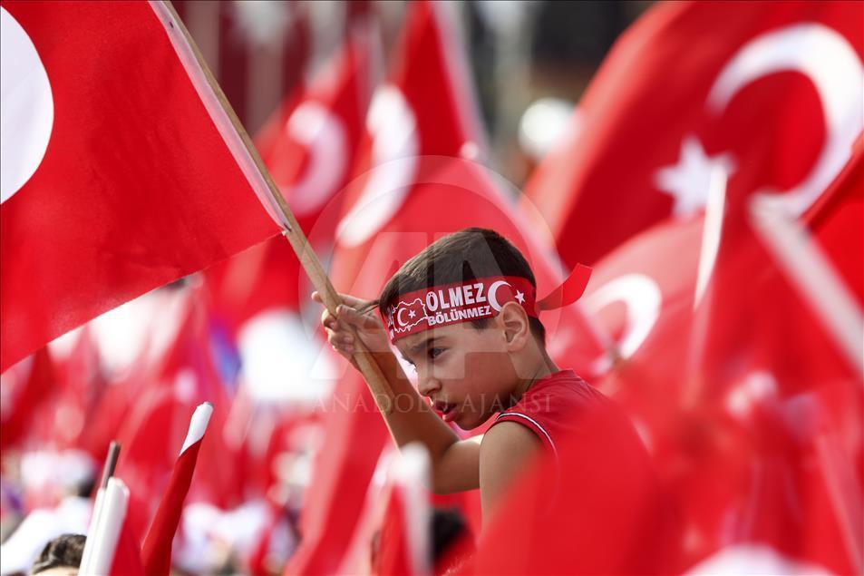Demokrasi ve Şehitler Mitingi