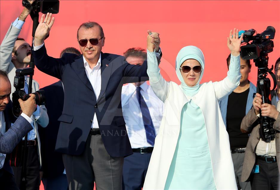 "Demokrasi ve Şehitler Mitingi"
