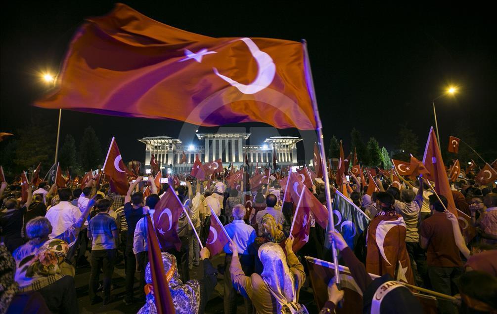 Cumhurbaşkanı Erdoğan, Cumhurbaşkanlığı Külliyesi'nde vatandaşlara hitap etti